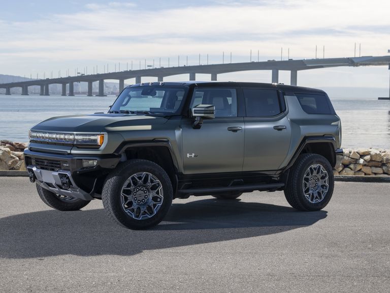 Features of the 2024 GMC Hummer EV
